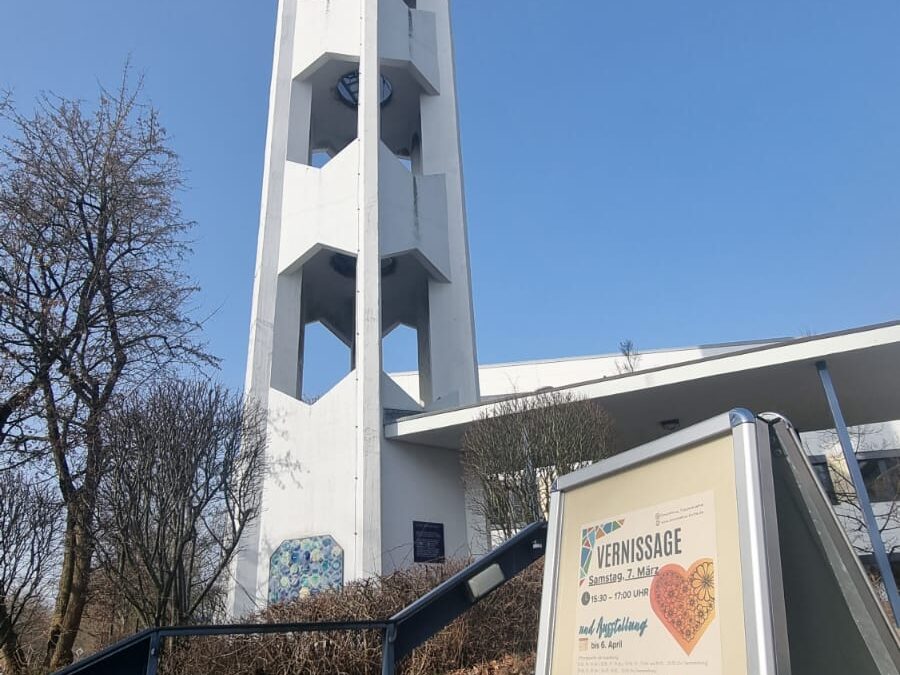 Vernissage in der Kirche – ein Nachmittag voller Begegnungen
