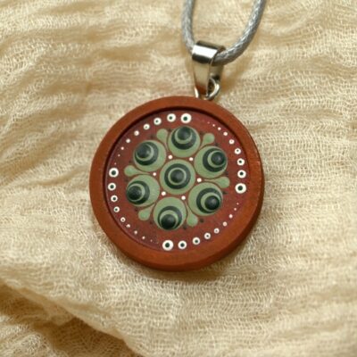 Mandala-Kettenanhänger, Grün auf Rotbraun, Ø 3cm, Holz